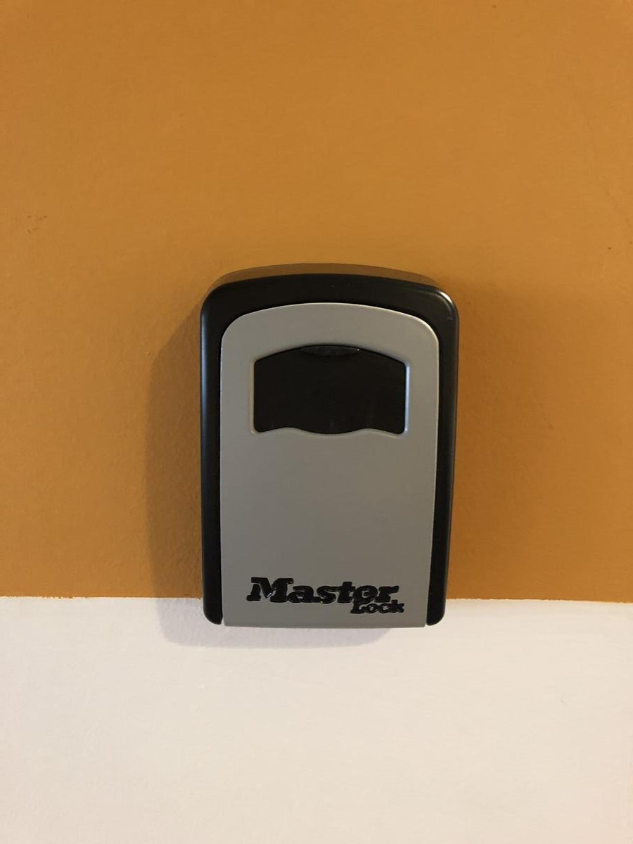 Key box